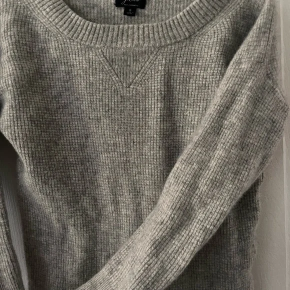J. Crew Women's 100% cashmere Gray Sweater - Picture 4 of 7